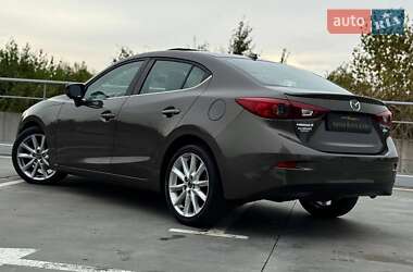 Седан Mazda 3 2015 в 