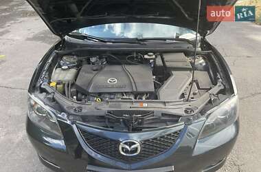 Седан Mazda 3 2005 в 