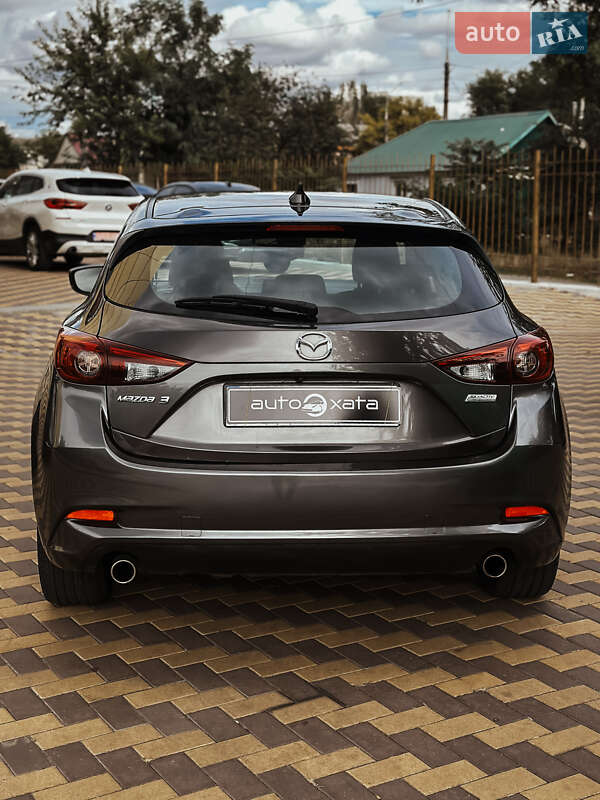 Хэтчбек Mazda 3 2017 в Николаеве