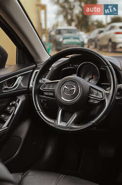 Хэтчбек Mazda 3 2017 в 