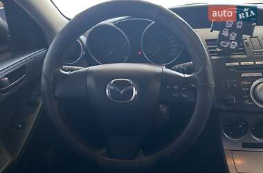 Седан Mazda 3 2010 в 