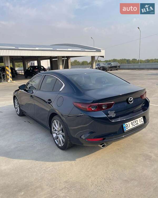 Седан Mazda 3 2019 в Львове