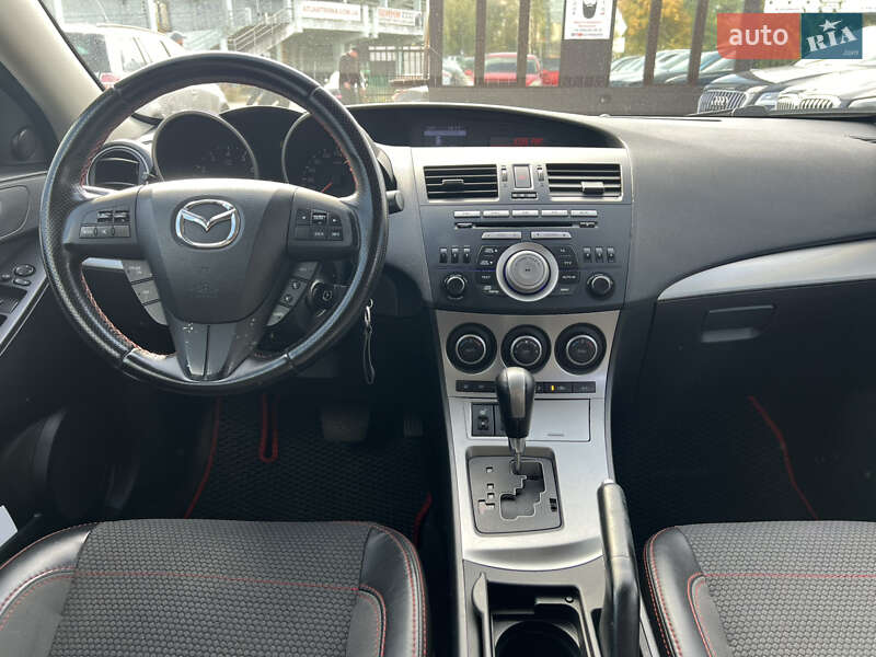 Хэтчбек Mazda 3 2010 в Полтаве