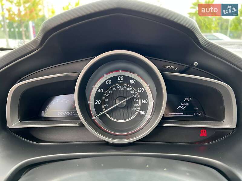 Седан Mazda 3 2016 в Киеве