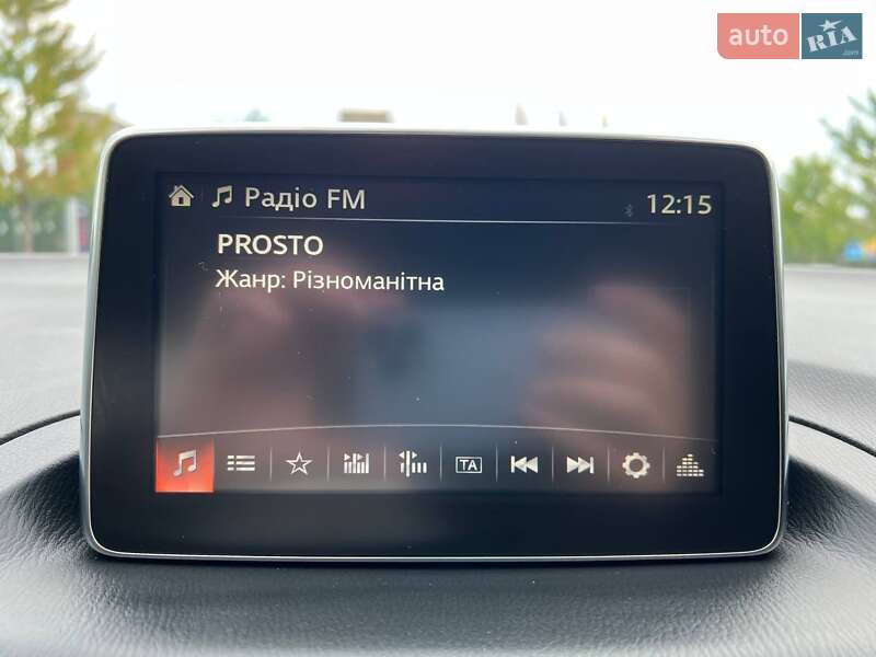 Седан Mazda 3 2016 в Киеве
