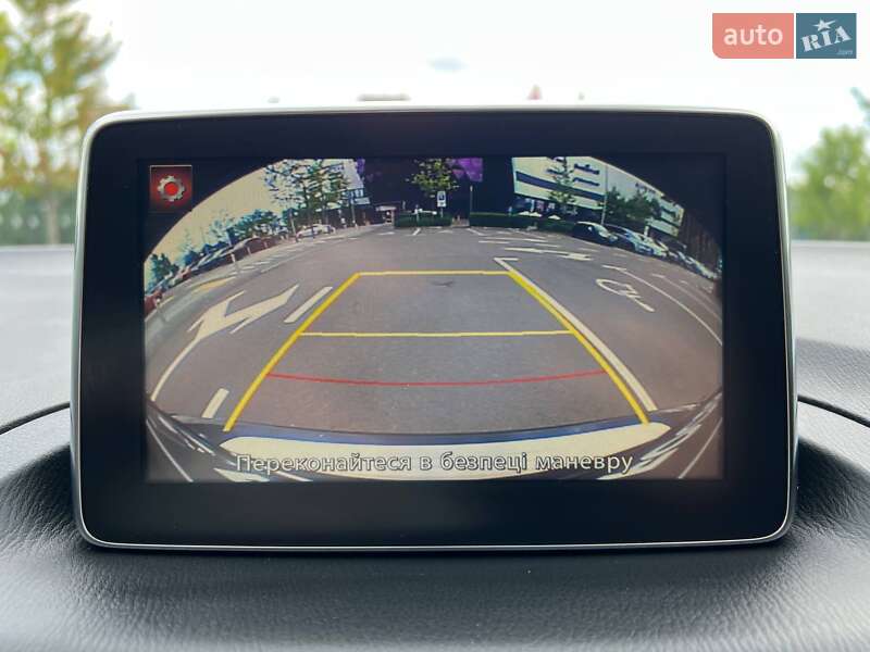 Седан Mazda 3 2016 в Киеве