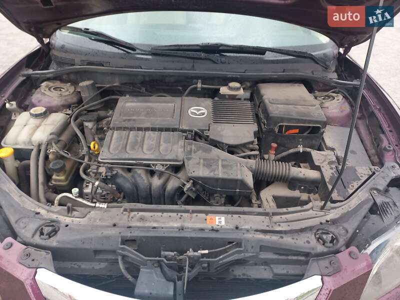 Седан Mazda 3 2007 в Бучі