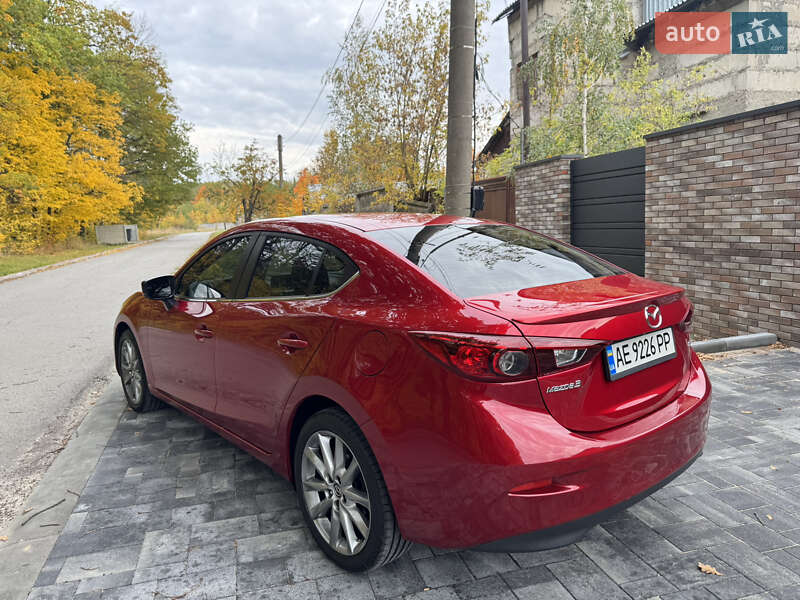 Седан Mazda 3 2018 в Харькове