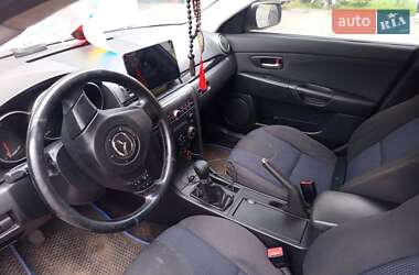 Седан Mazda 3 2004 в 