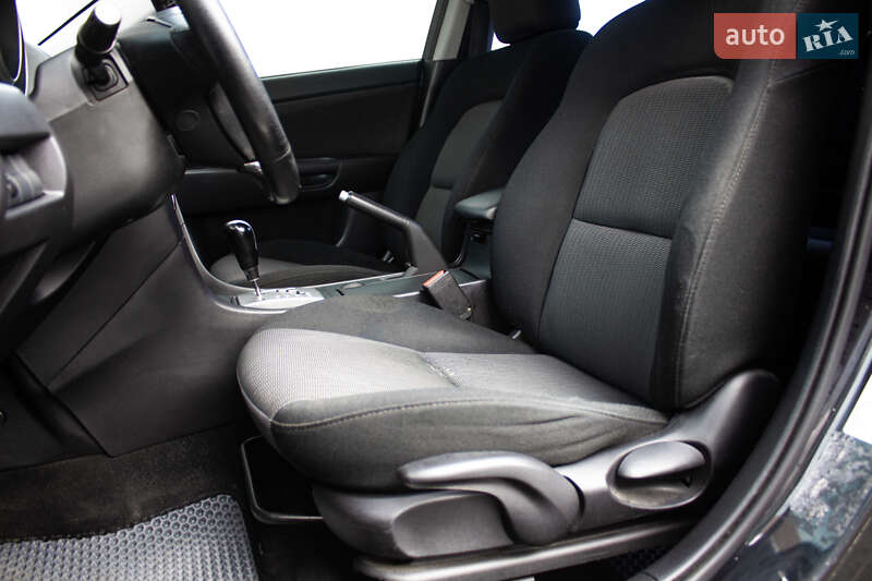 Седан Mazda 3 2008 в Киеве