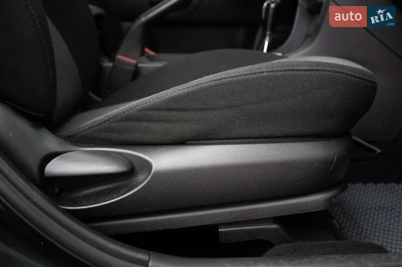 Седан Mazda 3 2008 в Киеве