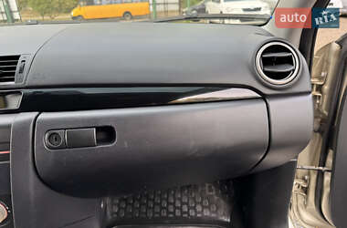 Седан Mazda 3 2006 в 