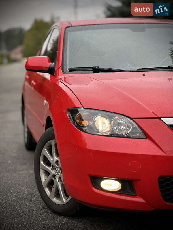 Седан Mazda 3 2008 в Киеве