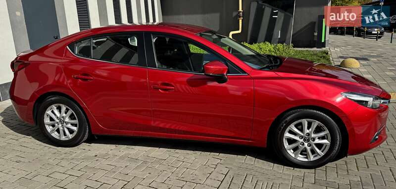 Седан Mazda 3 2016 в Львове