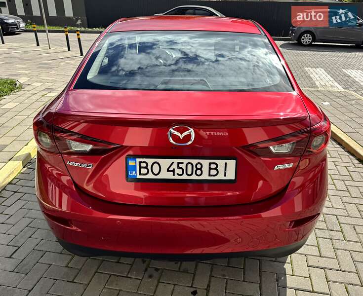 Седан Mazda 3 2016 в Львове