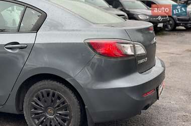 Седан Mazda 3 2012 в 