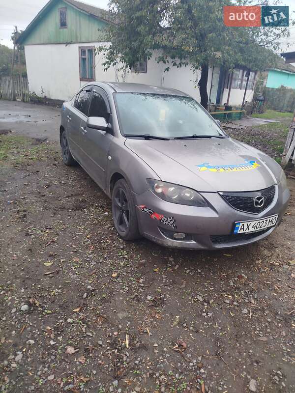 Седан Mazda 3 2005 в Ровно