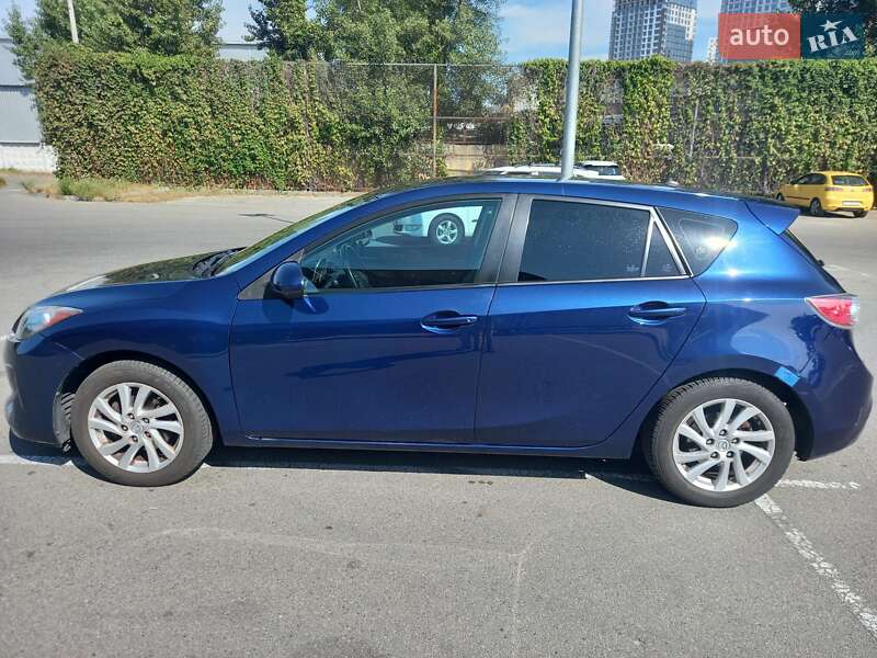 Хэтчбек Mazda 3 2012 в Киеве