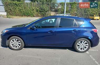 Хэтчбек Mazda 3 2012 в 