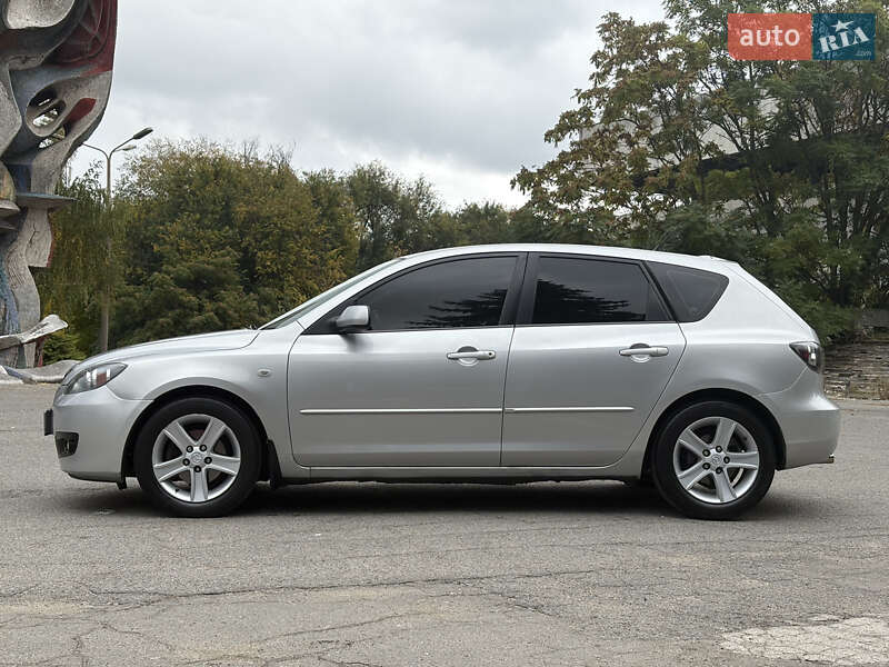 Хэтчбек Mazda 3 2006 в Днепре