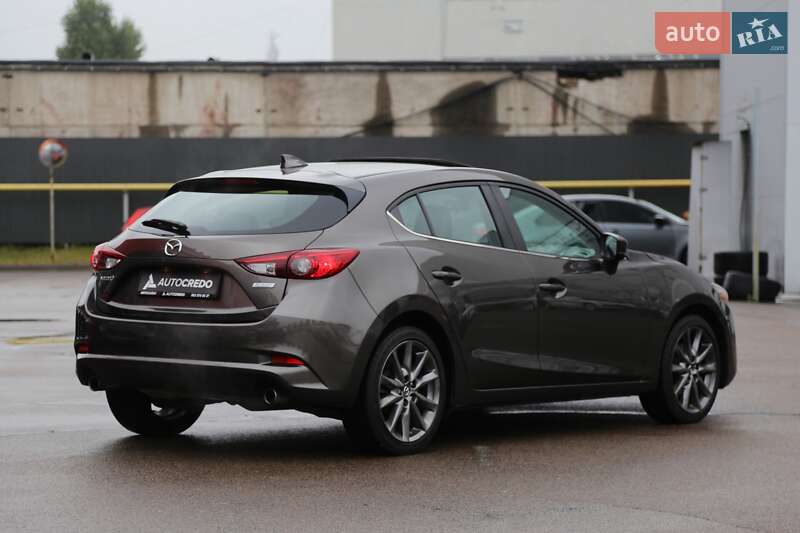 Хэтчбек Mazda 3 2017 в Киеве