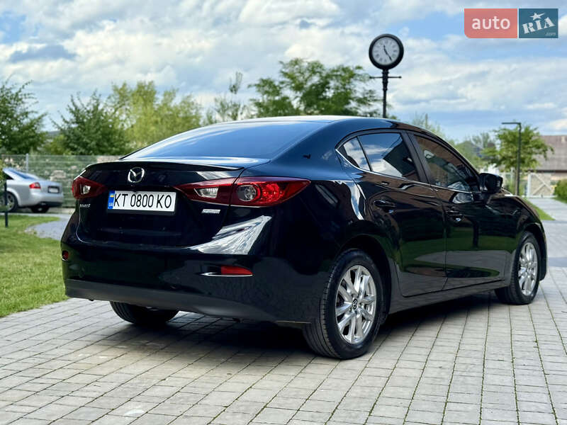 Седан Mazda 3 2013 в Ивано-Франковске