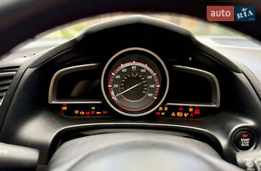 Седан Mazda 3 2013 в 