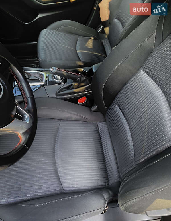 Хетчбек Mazda 3 2016 в Дубні