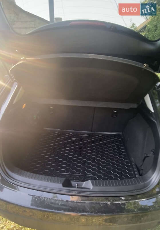 Хетчбек Mazda 3 2016 в Дубні