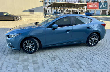 Седан Mazda 3 2015 в 