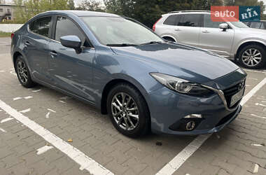 Седан Mazda 3 2015 в 