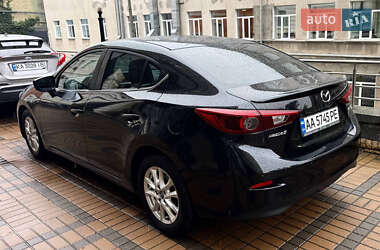 Седан Mazda 3 2016 в 