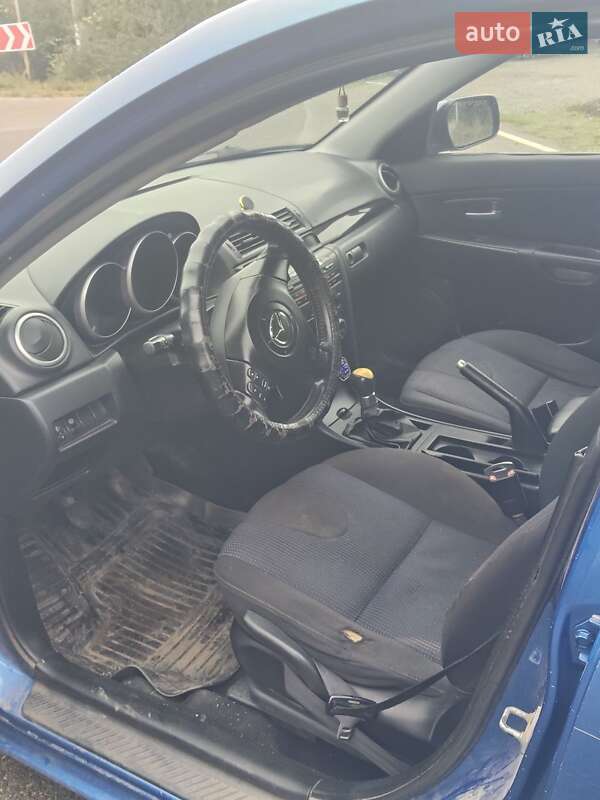 Хэтчбек Mazda 3 2004 в Арцизе