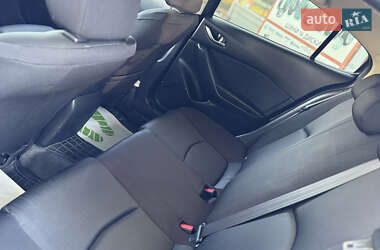 Седан Mazda 3 2014 в 