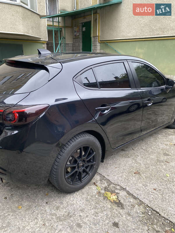 Хэтчбек Mazda 3 2014 в Ивано-Франковске