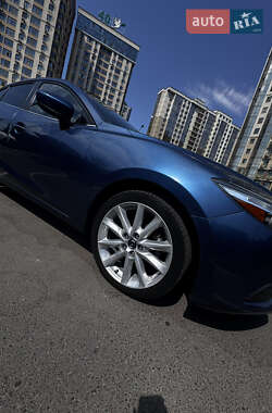 Седан Mazda 3 2016 в 