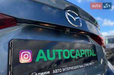 Седан Mazda 3 2014 в 