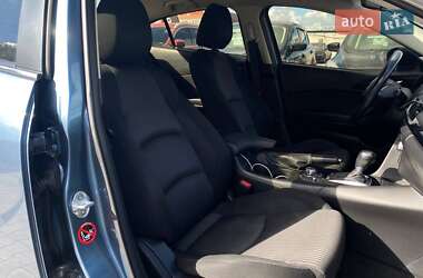 Седан Mazda 3 2014 в 