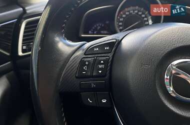 Седан Mazda 3 2014 в 