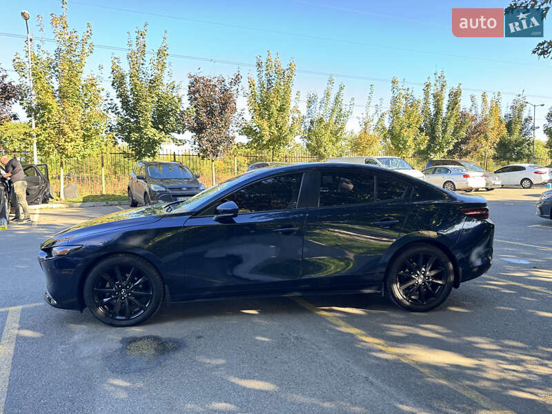 Седан Mazda 3 2019 в Киеве