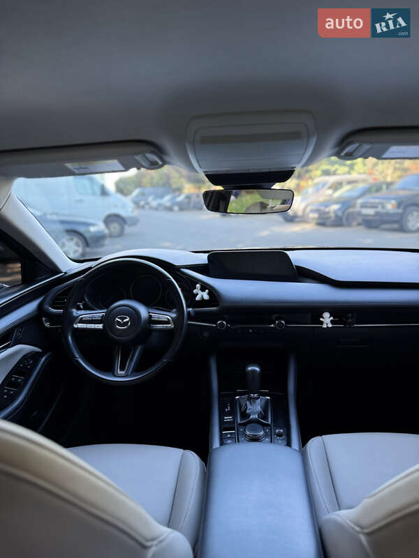 Седан Mazda 3 2019 в Киеве