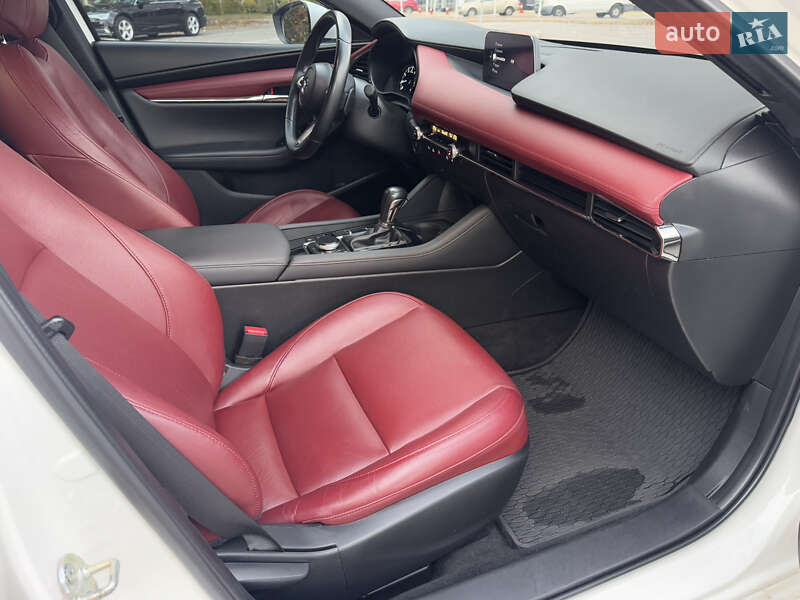 Хэтчбек Mazda 3 2020 в Киеве