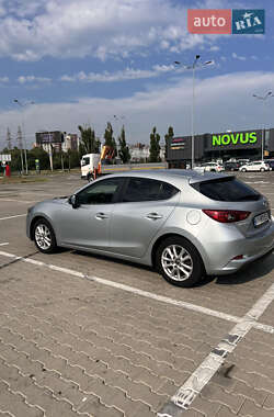 Хэтчбек Mazda 3 2017 в 