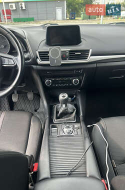 Хэтчбек Mazda 3 2017 в 