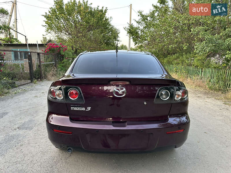 Седан Mazda 3 2006 в Запоріжжі