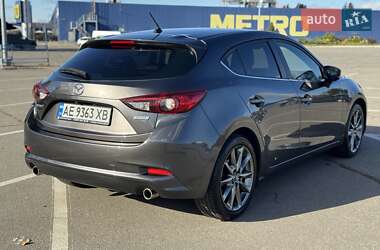 Хэтчбек Mazda 3 2017 в 