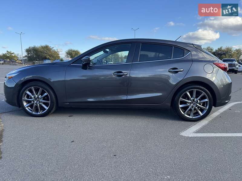 Хетчбек Mazda 3 2017 в Дніпрі фото 10 Хетчбек Mazda 3 2017 в Дніпрі