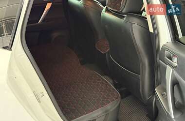 Хетчбек Mazda 3 2013 в 