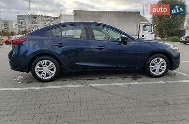 Седан Mazda 3 2017 в 