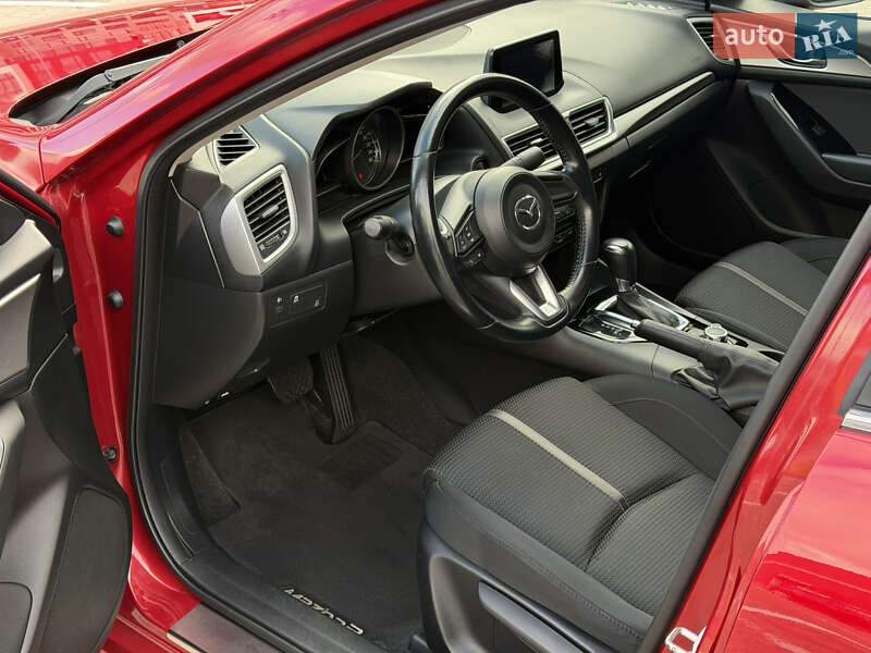 Седан Mazda 3 2017 в Києві